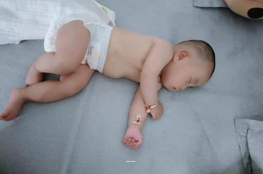 宁阳四个月宝宝12斤
